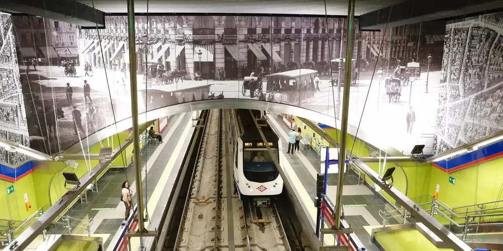 Vestíbulo de Metro Sevilla–Canalejas